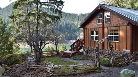 10 Cabins in Portland, Oregon for a Winter Getaway